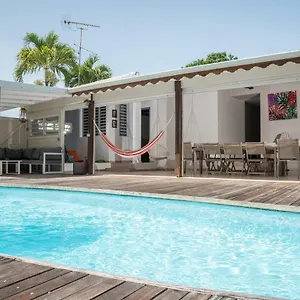 Cosy - Grande Capacité Avec Piscine Le Gosier (Grande-Terre)